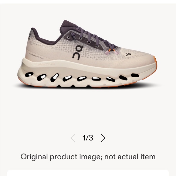 On Cloudtilt Running Beige and gray Athletic Shoes